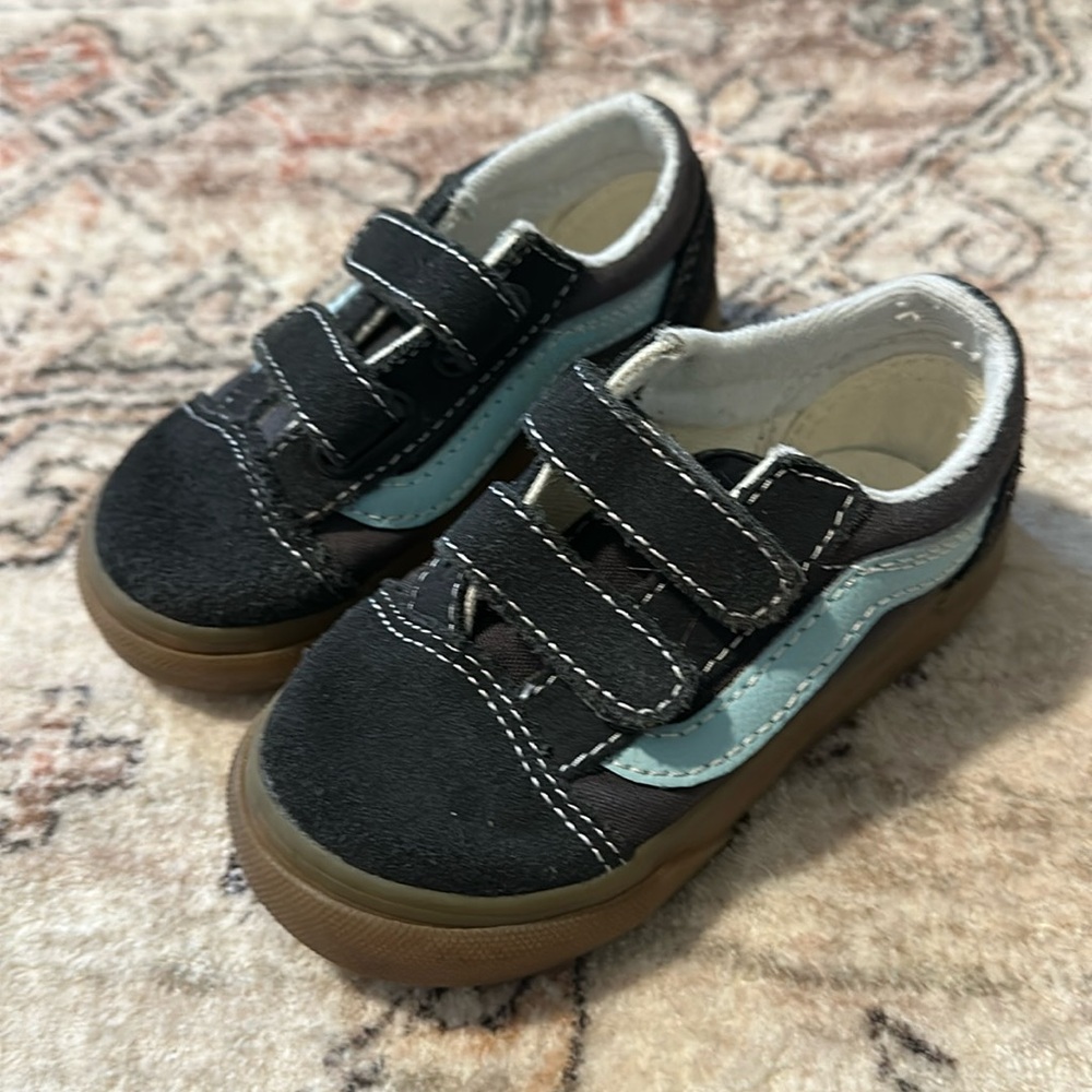 Toddler old skool Vans size 6.5